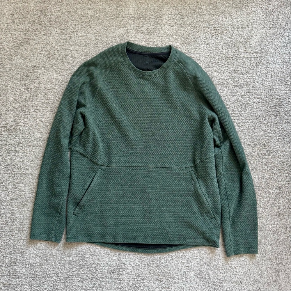 Lululemon men’s size At Ease crew neck sweatshirt
